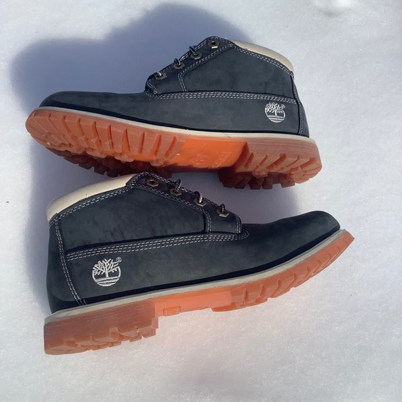 Timberland Lace Up Ankle Boots Navy Suede Beige Collar Gum Sole Women 9.5 - Picture 3 of 11